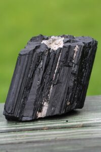 toorkivi-must-turmaliin-klaarsus (3)