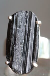 hobesormus-must-turmaliin-klaarsus (5)