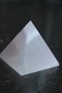püramiid-ahhaat-klaarsus (1)