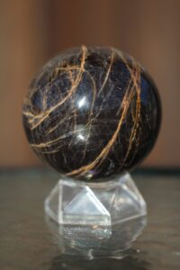 kuul-must-kuukivi-klaarsus
