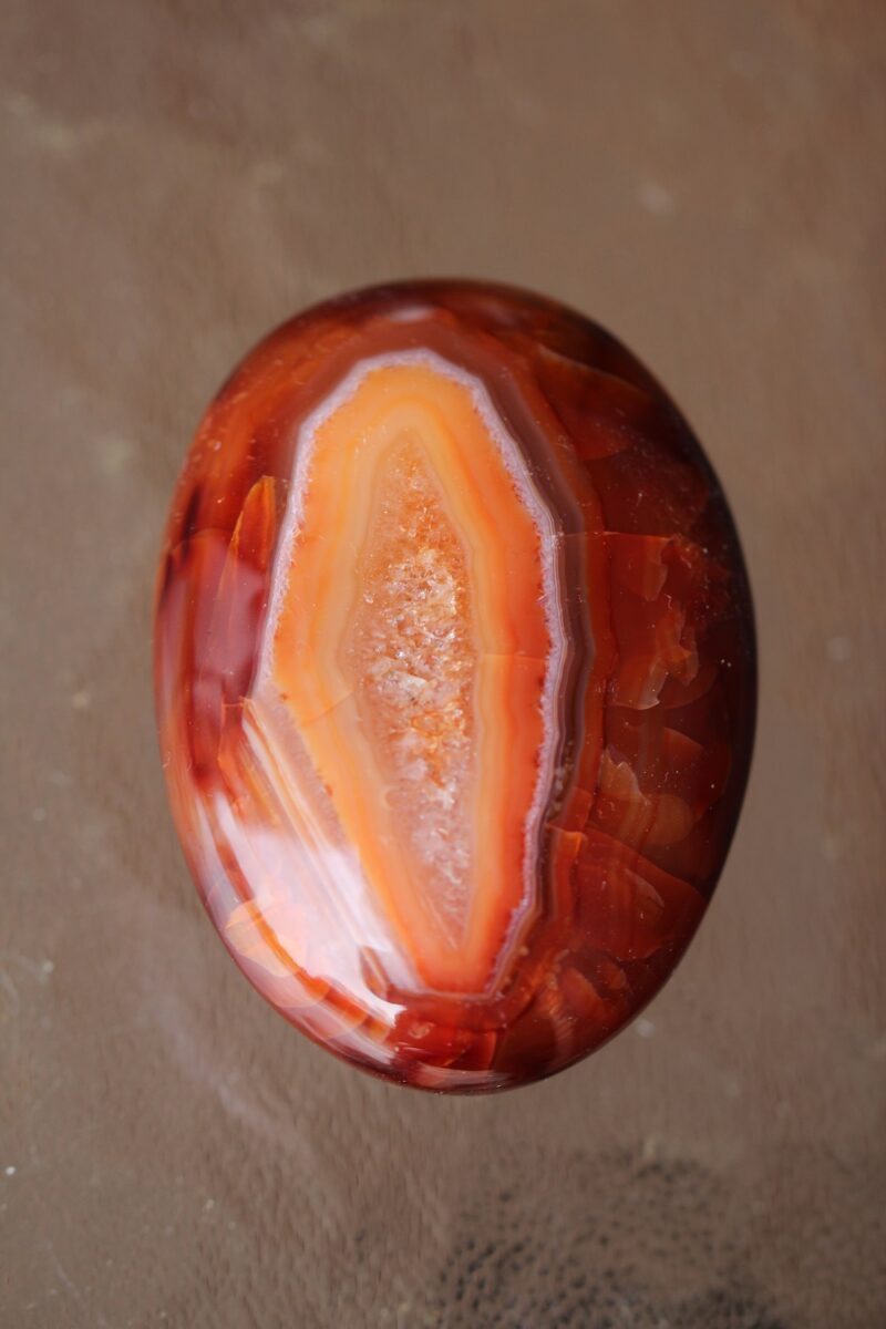 pihukivi-karneool-klaarsus-2