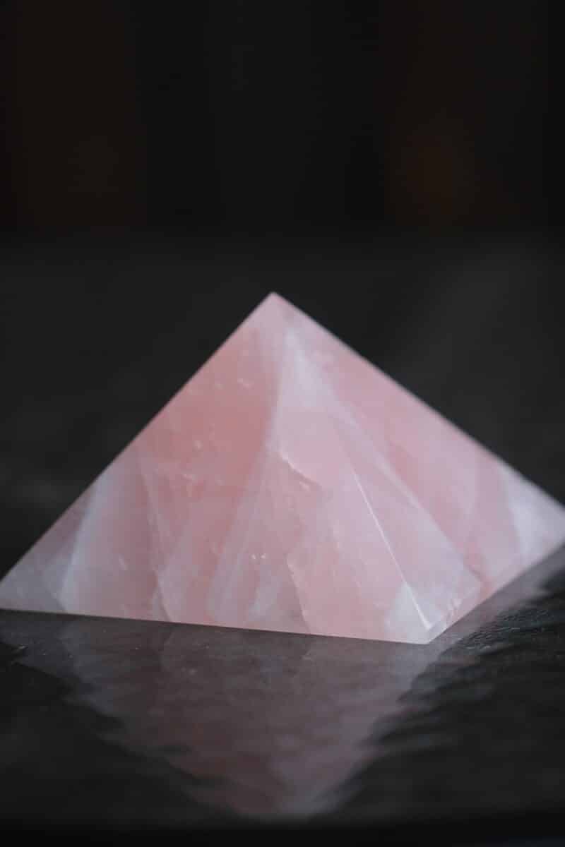 puramiid-roosa-kvarts-klaarsus-6