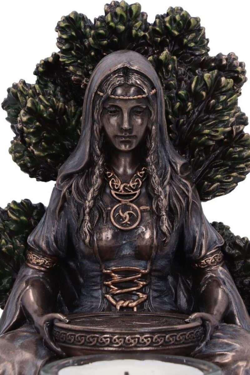 kuunlaalus-keldi-jumalanna-danu-klaarsus-6