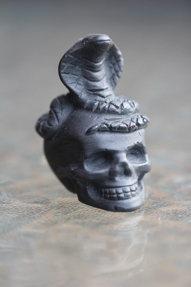 kristallpealuu-must-obsidiaan-maoga-2