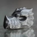 draakon-vaike-klaarsus-hõbelaikega-must-obsidiaan