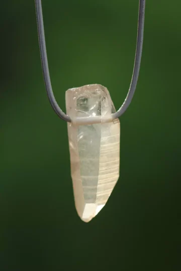 kuldne-lemuuria-seemnekristall-klaarsus-2023-4